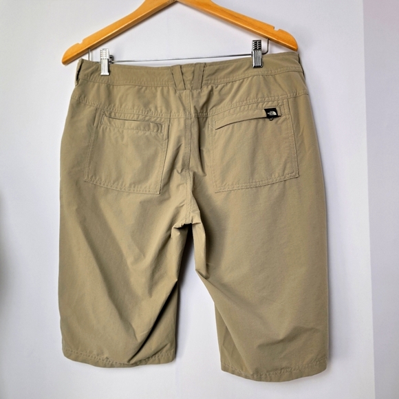 The North Face sage green lightweight hiking casual activewear shorts, sz 10 - Picture 3 of 8